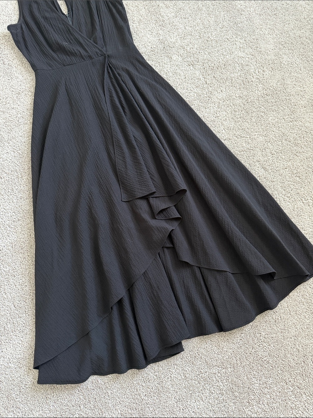 Calvin Klein Black Sleeveless Wrap-Style Midi Dress Size 4P - Picture 3 of 6